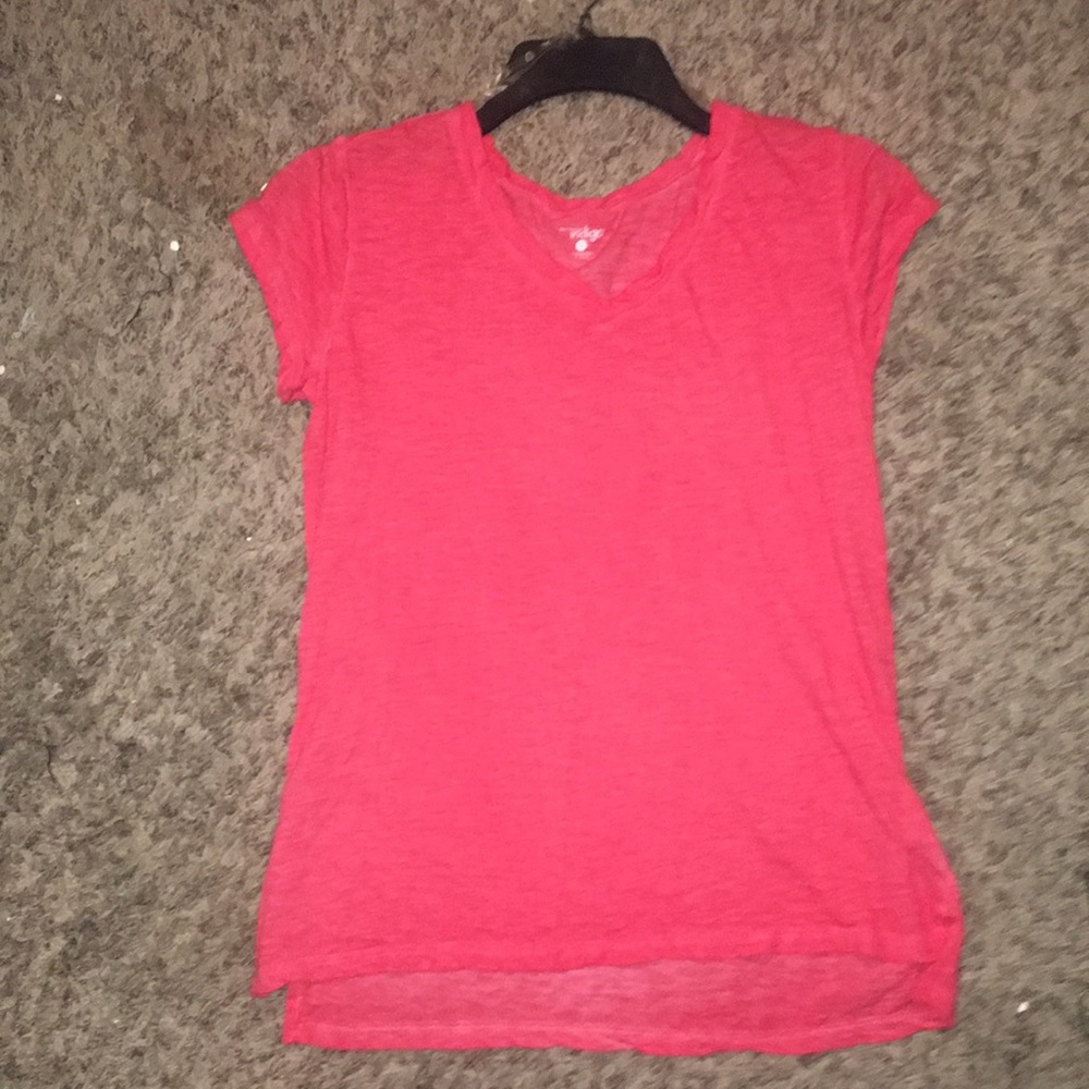 Pinkish red short sleeve tee